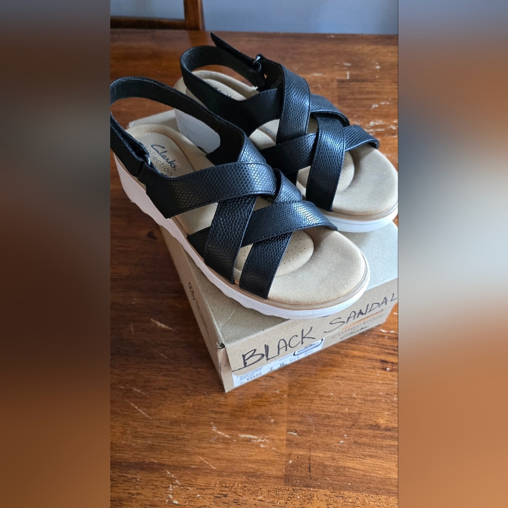 Clark's 7W Black Leather Jillian Sandals